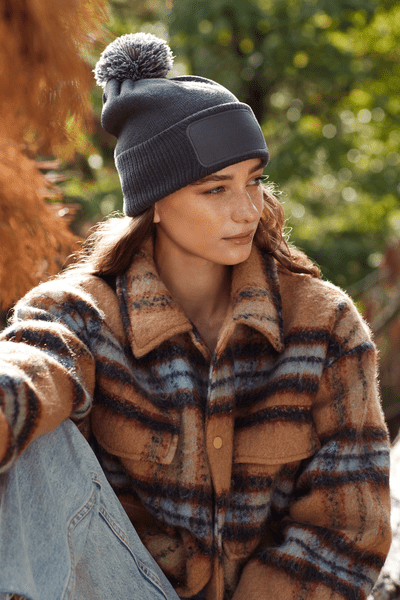 beechfield b443 graphite grey light grey lifestyle 4